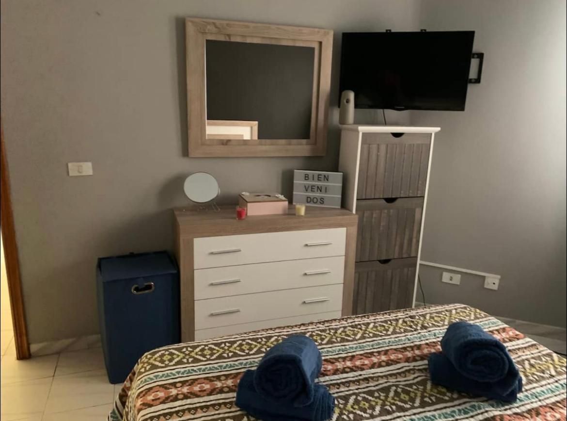 Apartamento Brisas Del Medano Apartment Екстериор снимка